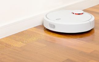 智能清潔地板黑科技 掃地機器人選購指南與清潔服務(wù)對比